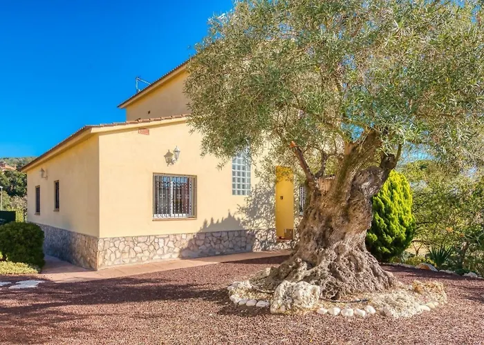 Villa Costacabana - *